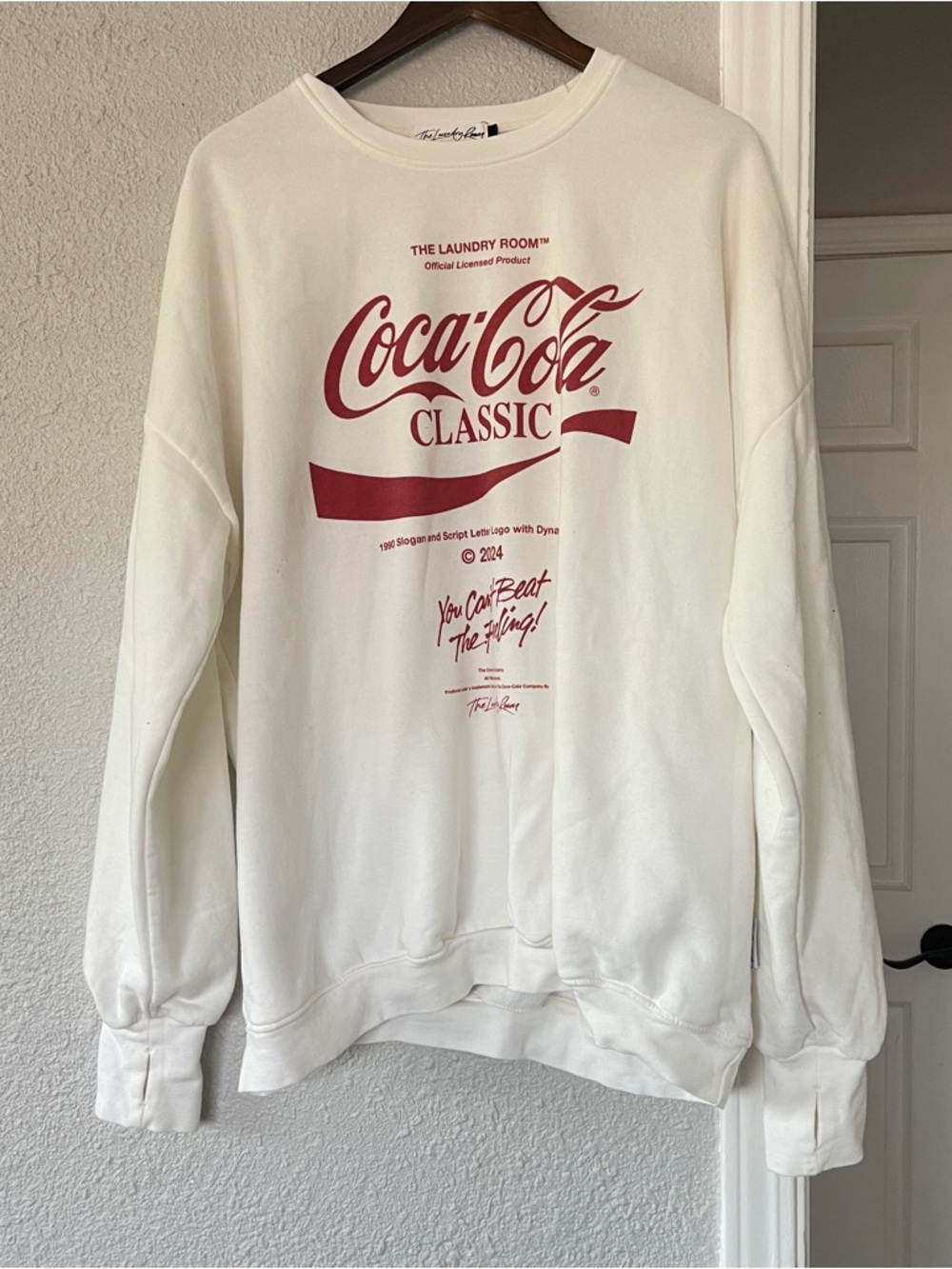 Coca-Cola Classic Sweatshirt The Laundry Room Graphic Crewneck White L